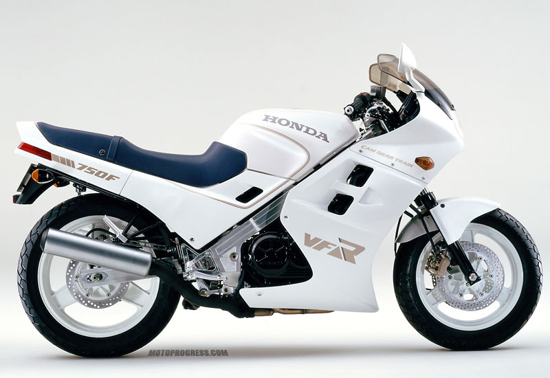 Fiche technique honda 750 vfr 1986