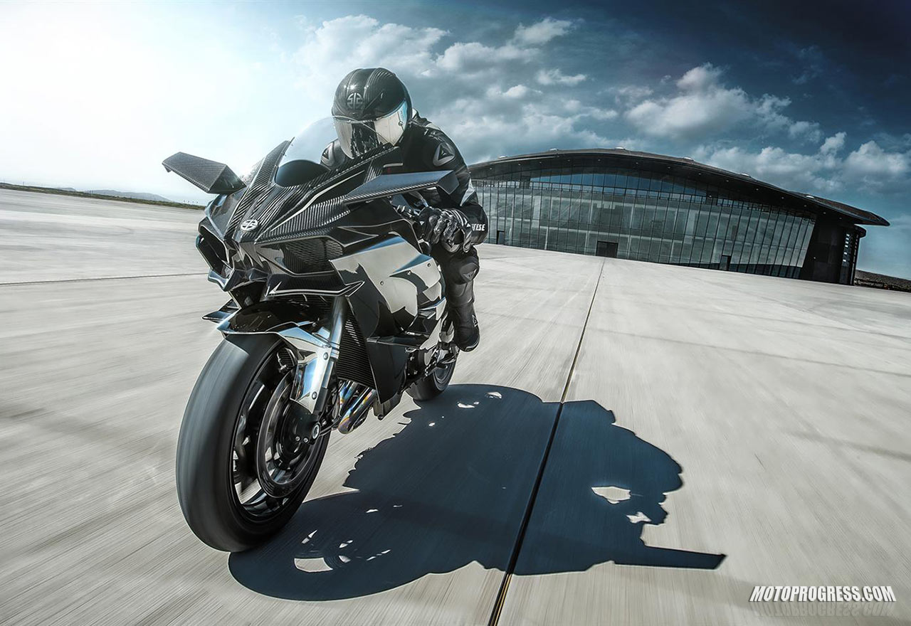 KAWASAKI Ninja H2R 2017Puissance 326 Ch à 14000 Tr/mn chPoids kg fiche technique