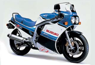 SUZUKI GSX-R 750